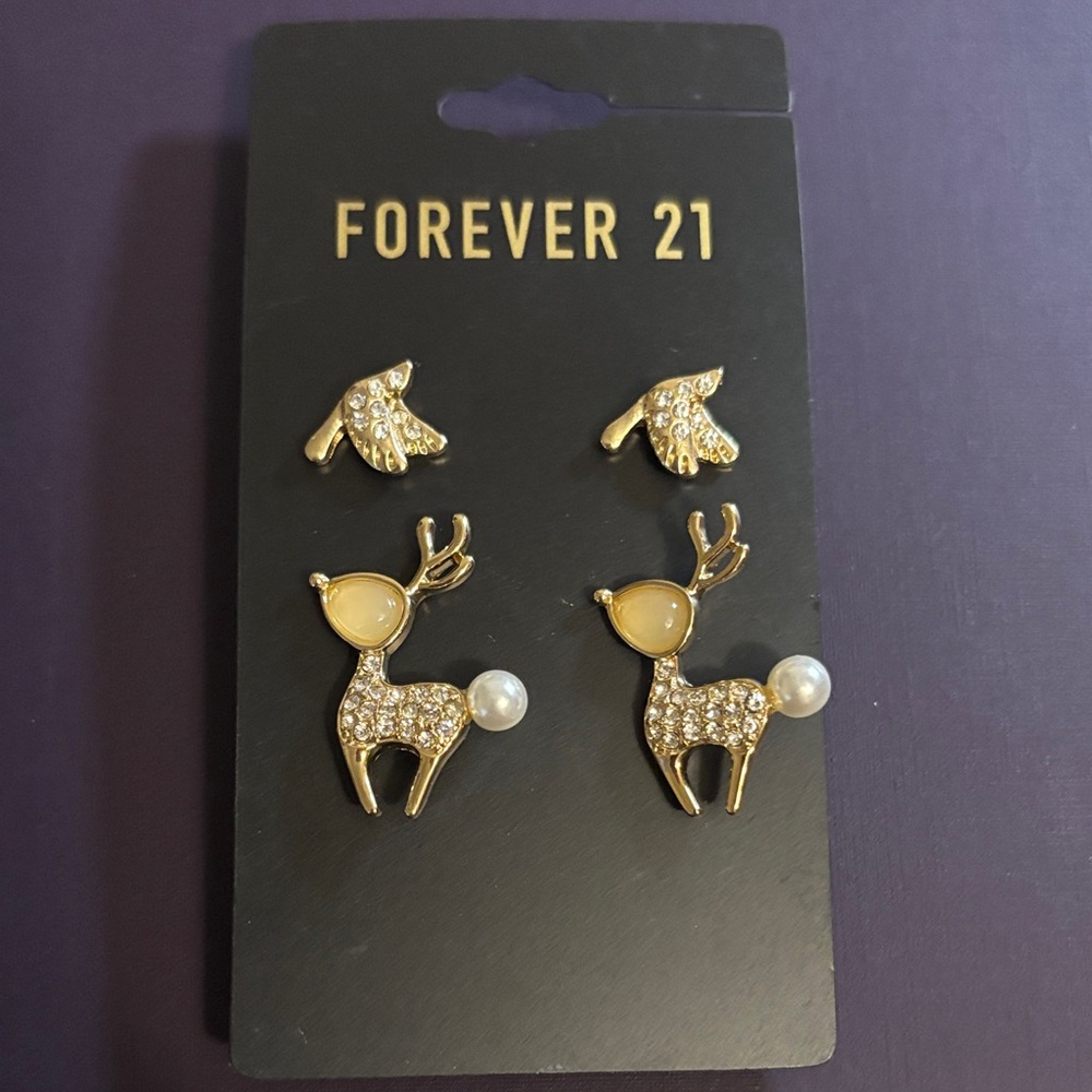 Forever 21 Gold and Pearl Reindeer Earrings